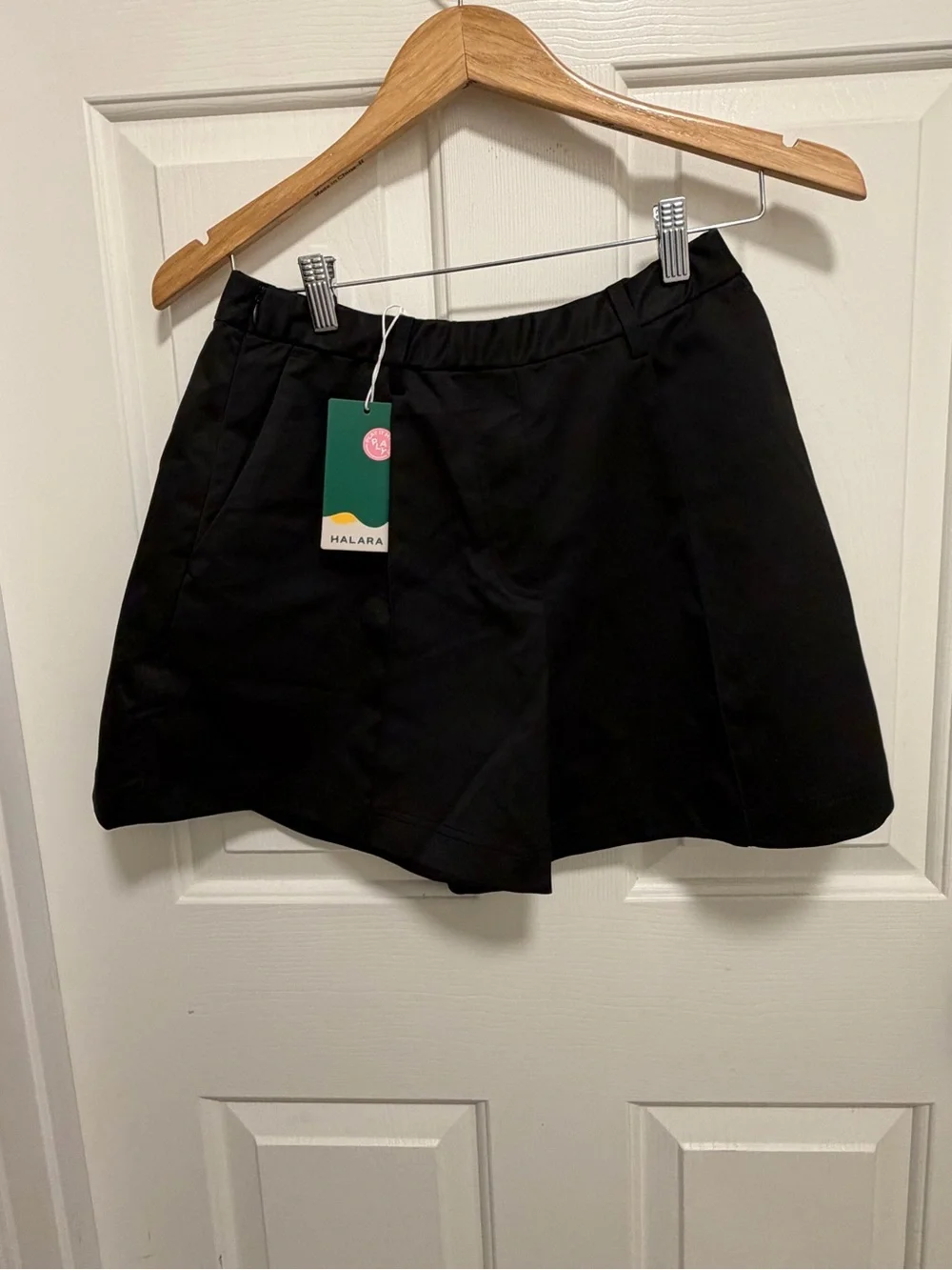 Halara Wide Leg Work Black Shorts Size Medium